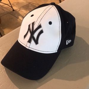 New York Yankees women’s baseball hat. Adjustable.